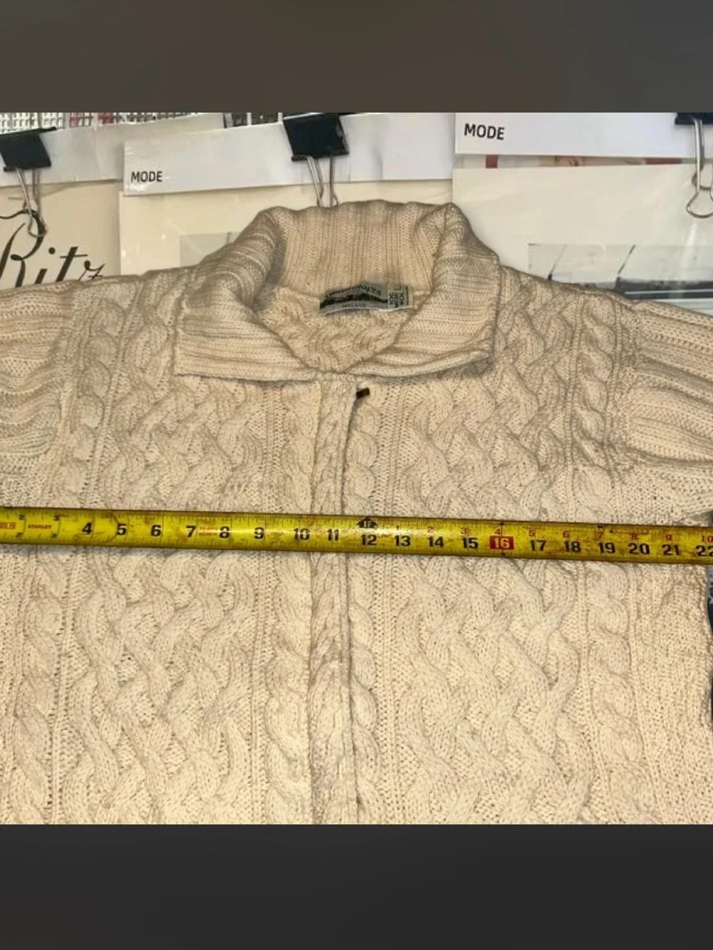 ✨ Aran Crafts Ireland 100% Merino Wool Cream Cable Knit Zip Cardigan, size L ✨